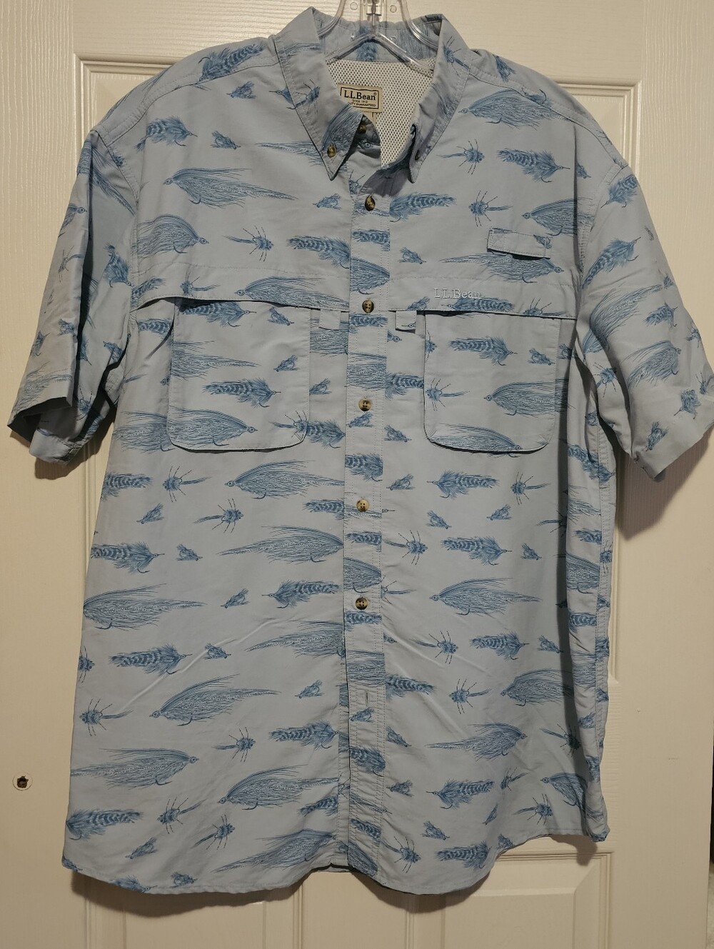 L.L. Bean Light Blue Short-Sleeve Button-Down with Blue Fish Print Sz L